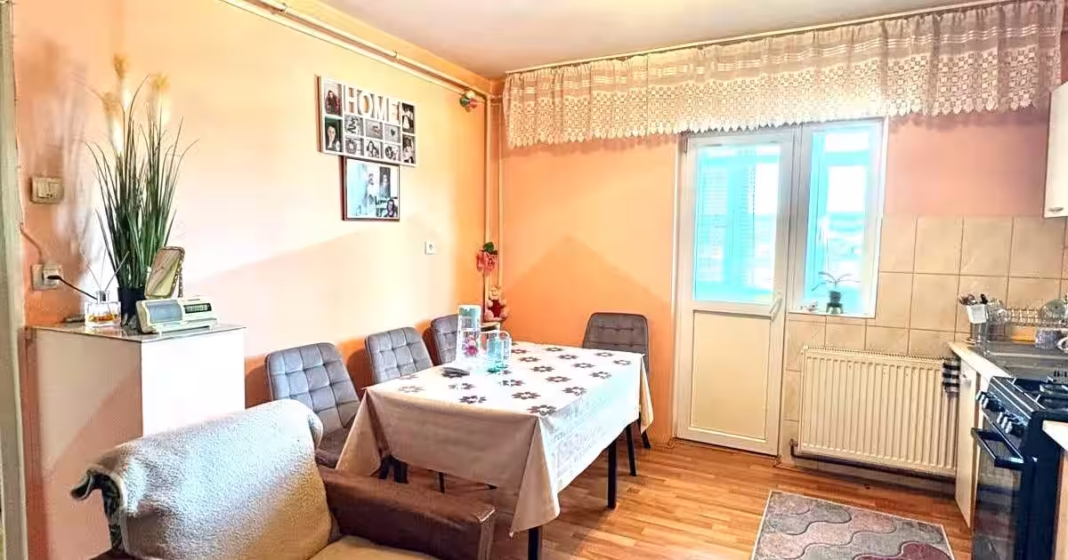 Apartament decomandat cu 3 camere în zona Exterior Est, Zalău