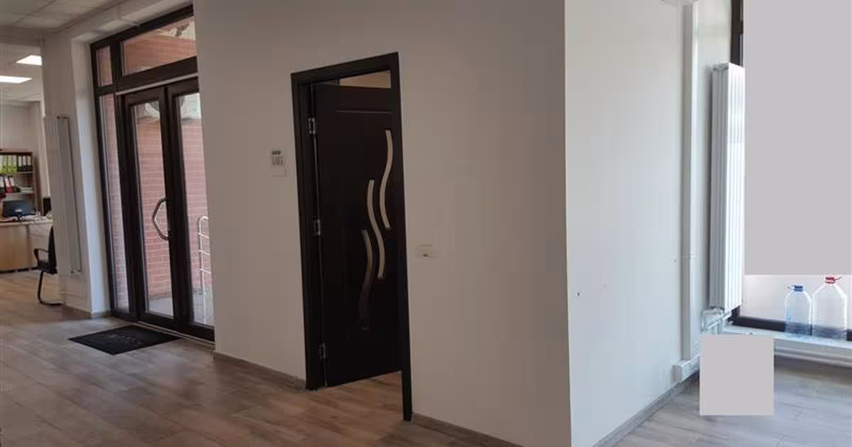 Birou 144 mp în zona Sud, Bacău