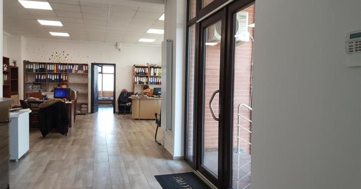 Birou 144 mp în zona Sud, Bacău