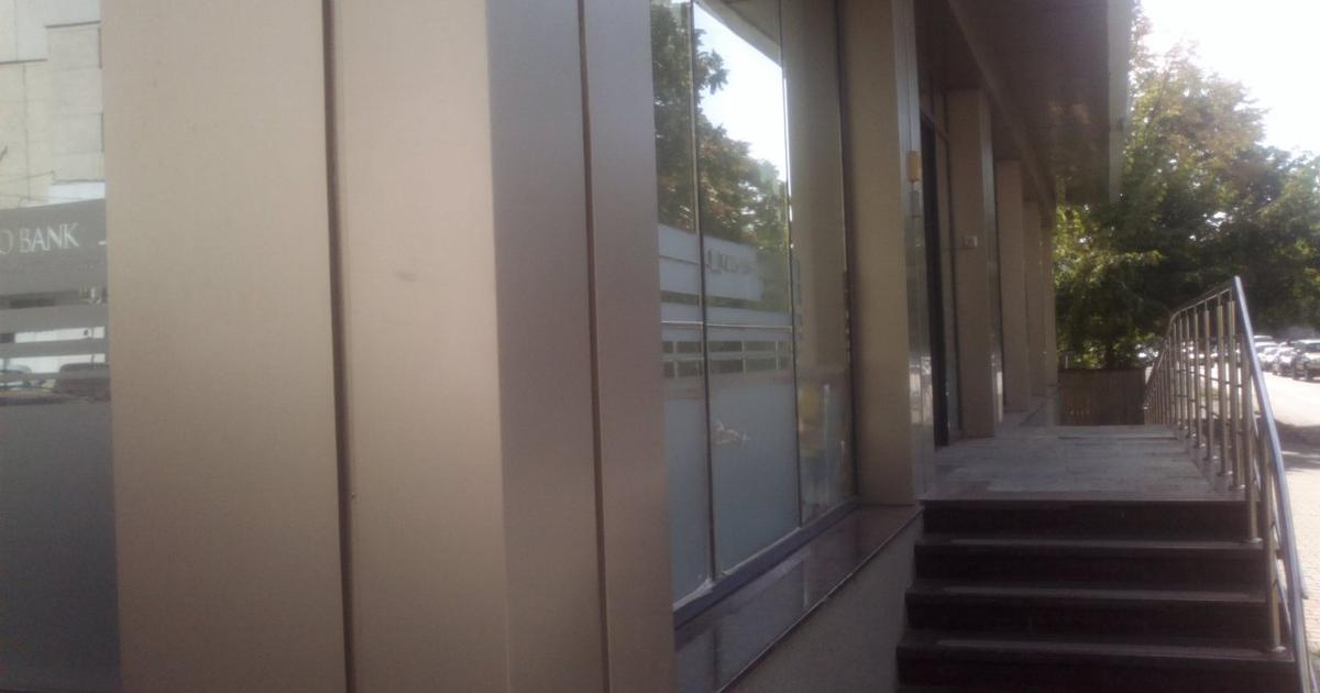 Birou 50 mp în zona Ultracentral, Botoșani preț 200 - 240 € + TVA / lună