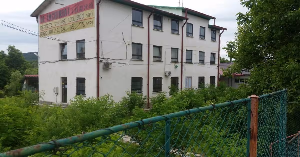 Birou 12 mp în Budești