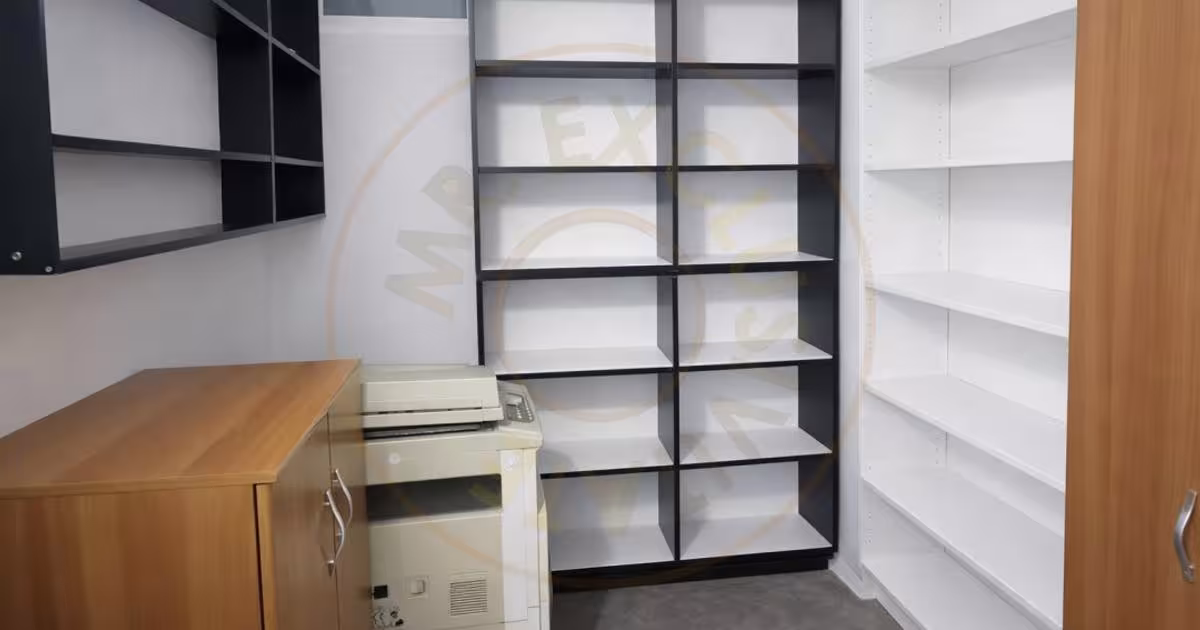 Birou 25 mp în zona Calea București, Pitești
