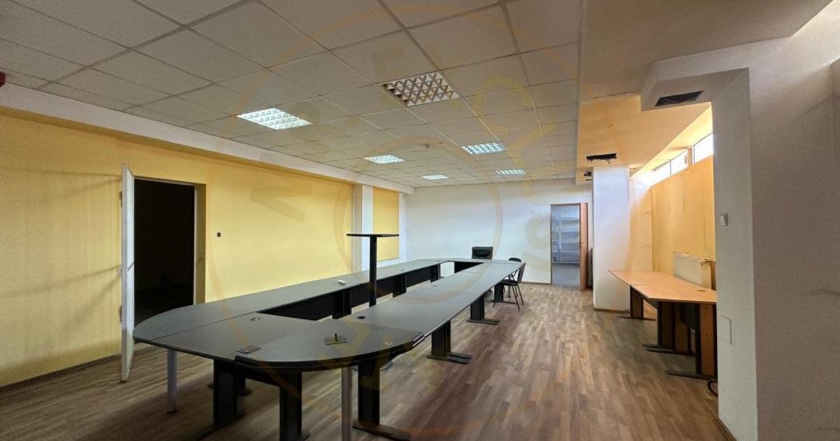 Birou 670 mp în zona Nord, Pitești