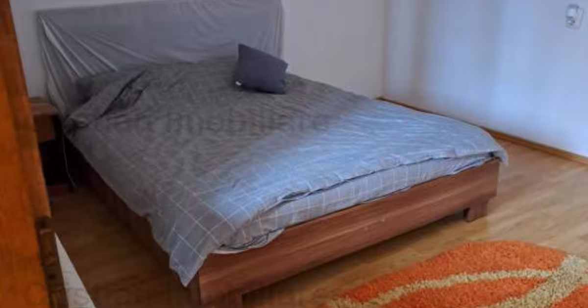 Casă cu 4 camere în zona Central, Brăila