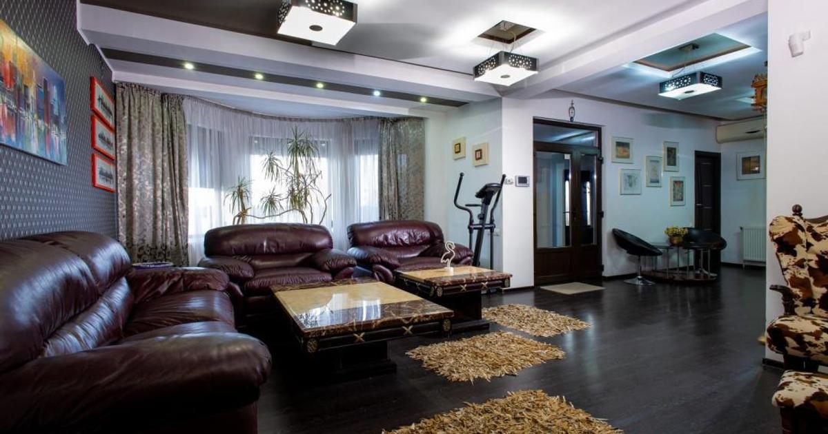 Casă cu 6 camere în zona Central, Brăila