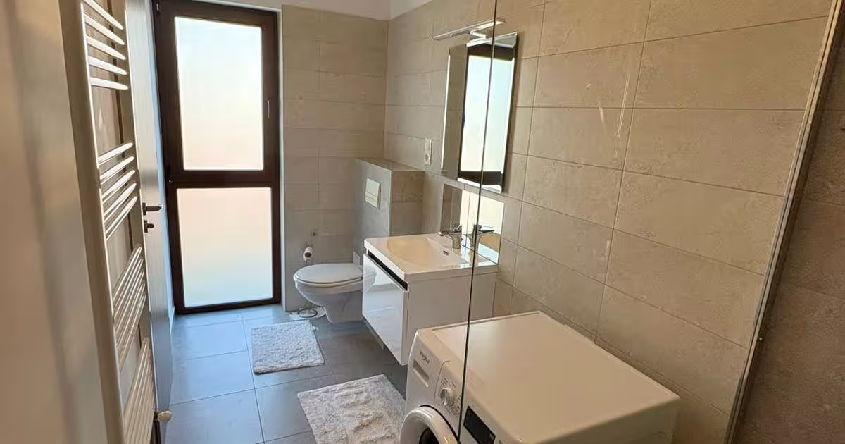 Casă cu 4 camere în zona Central, Ghimbav
