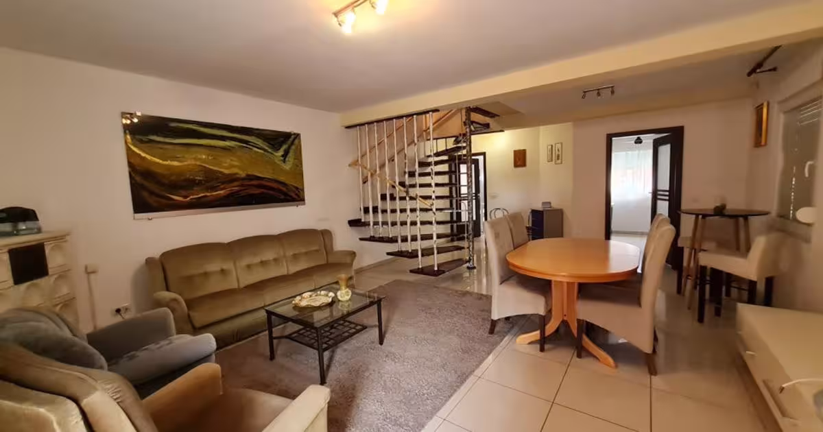 Casă cu 4 camere în Sânandrei