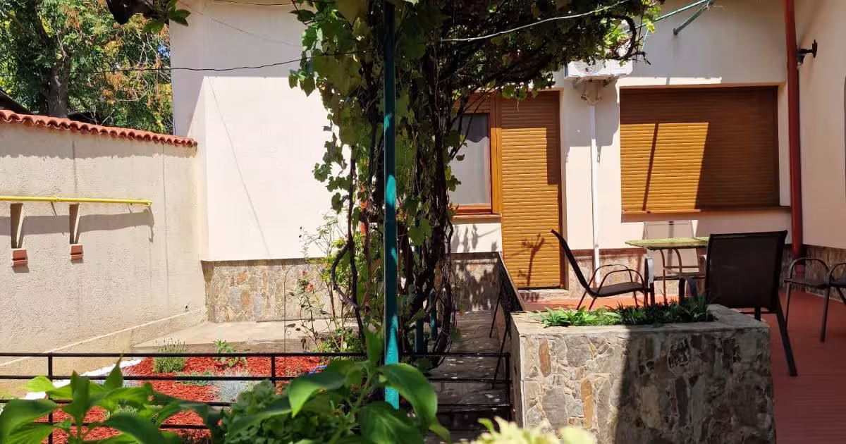 Casă 100 mp cu 4 camere în zona Eminescu, Sector 2