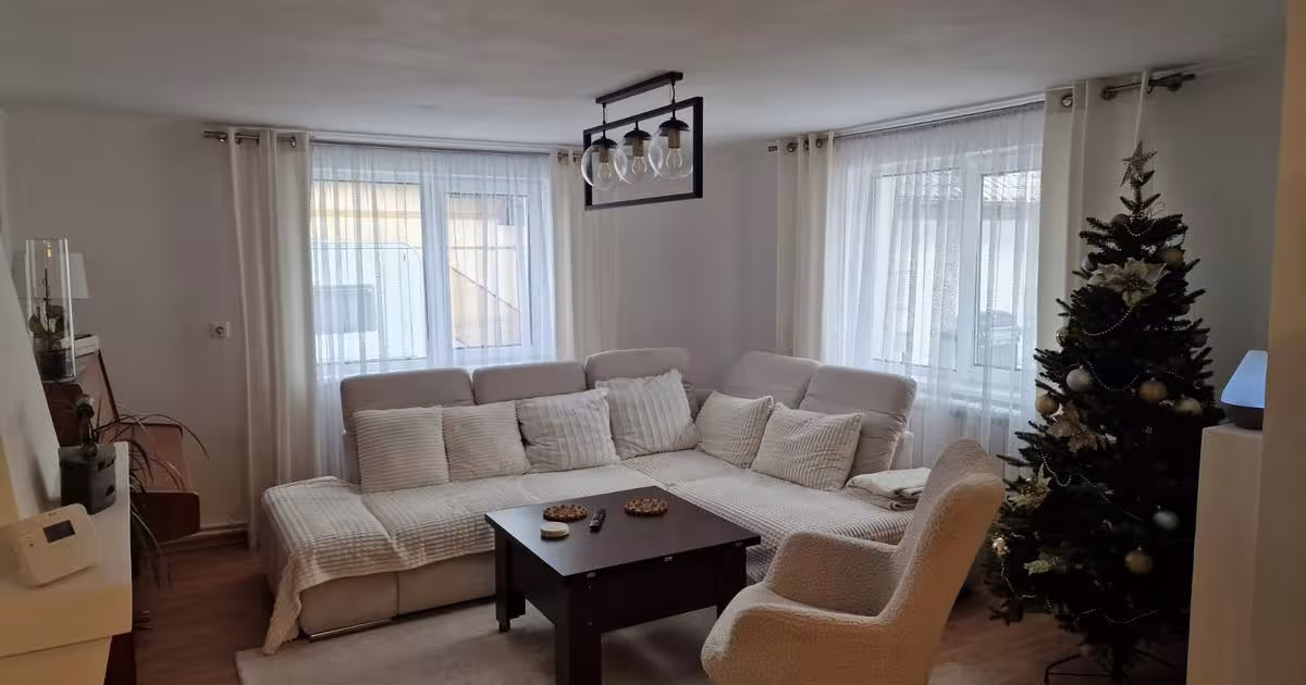 Casă cu 3 camere în zona Obcini, Suceava