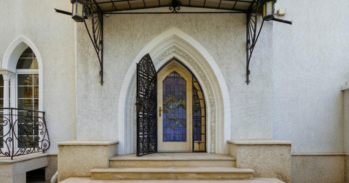 Casă cu 10 camere în zona P-ța Romană, Ultracentral