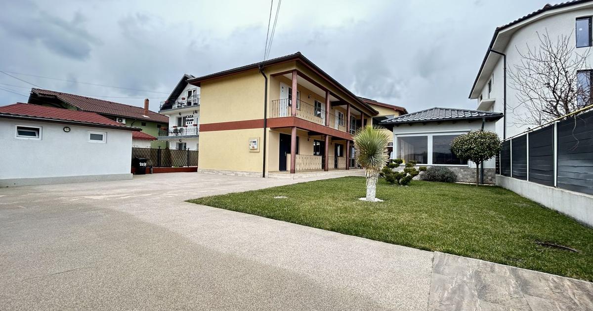 Casă cu 12 camere în zona Periferie, 2 Mai