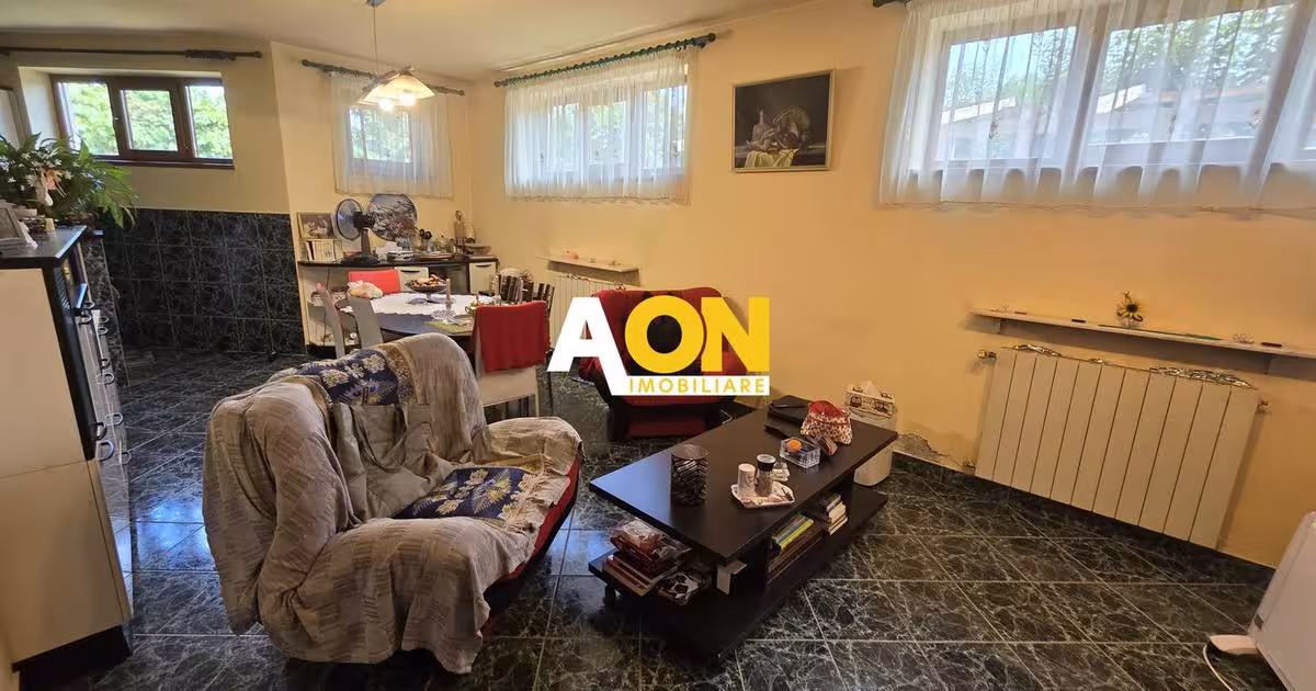 Casă 240 mp cu 6 camere în zona Central, Alba Iulia