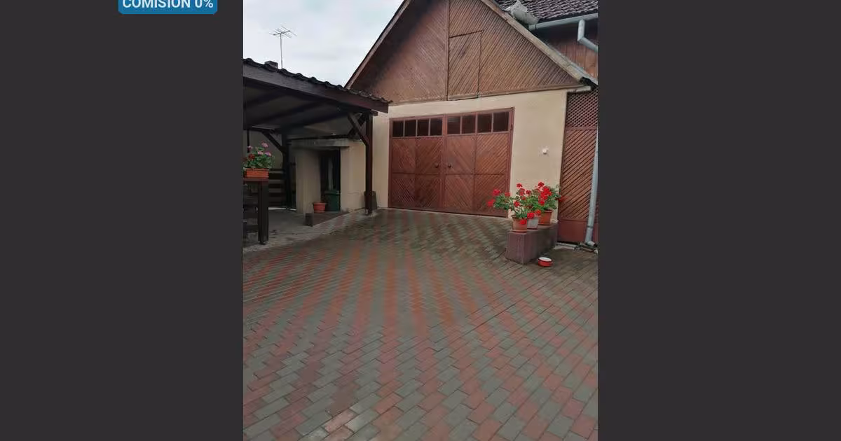 Casă 150 mp cu 3 camere în Apa