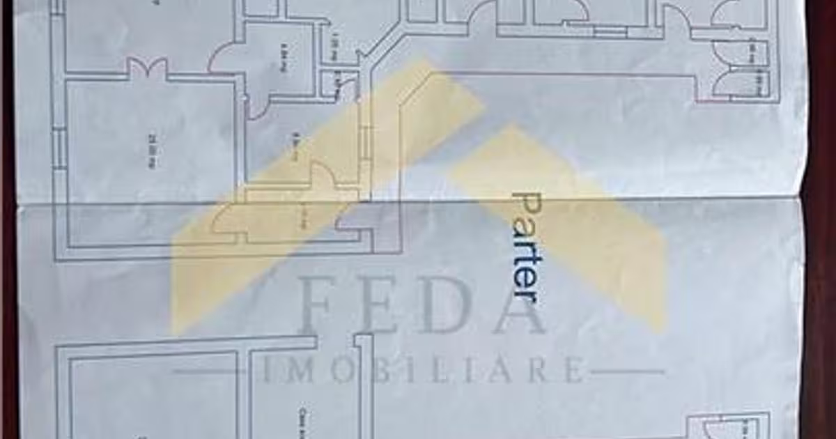 Casă cu 36 camere în zona Grădiște, Arad