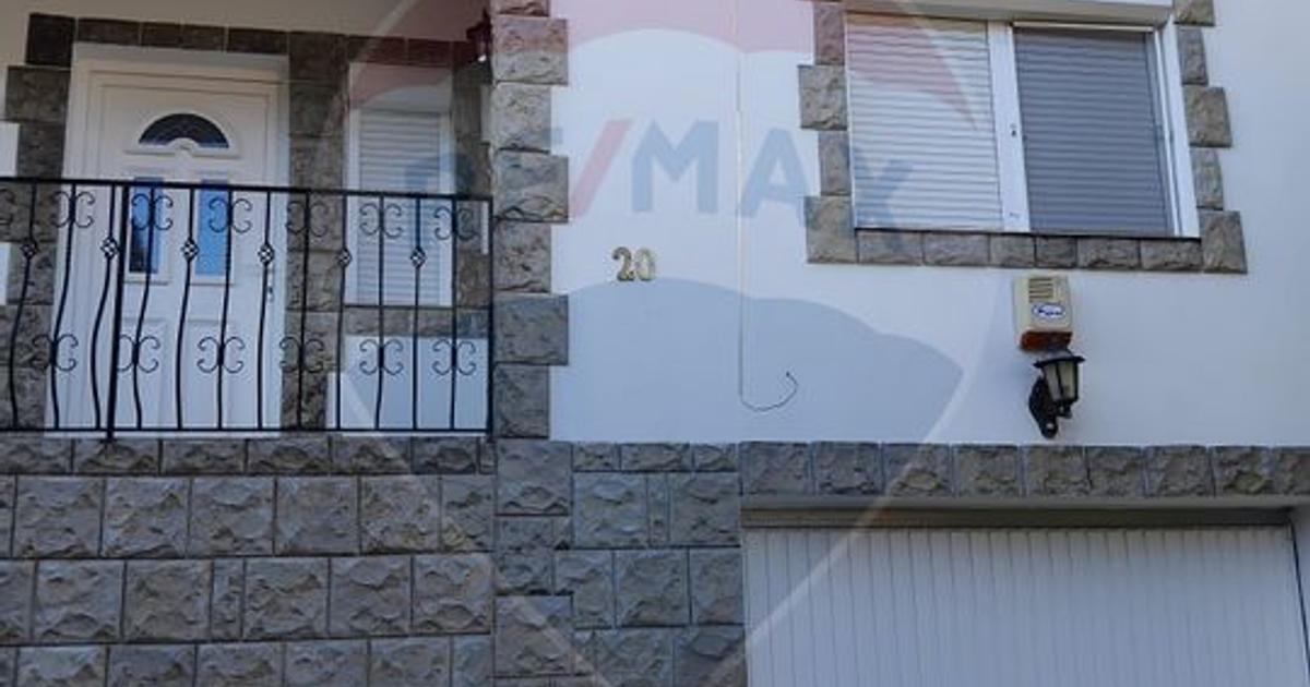 Casă cu 4 camere în zona Sud, Băile Olănești