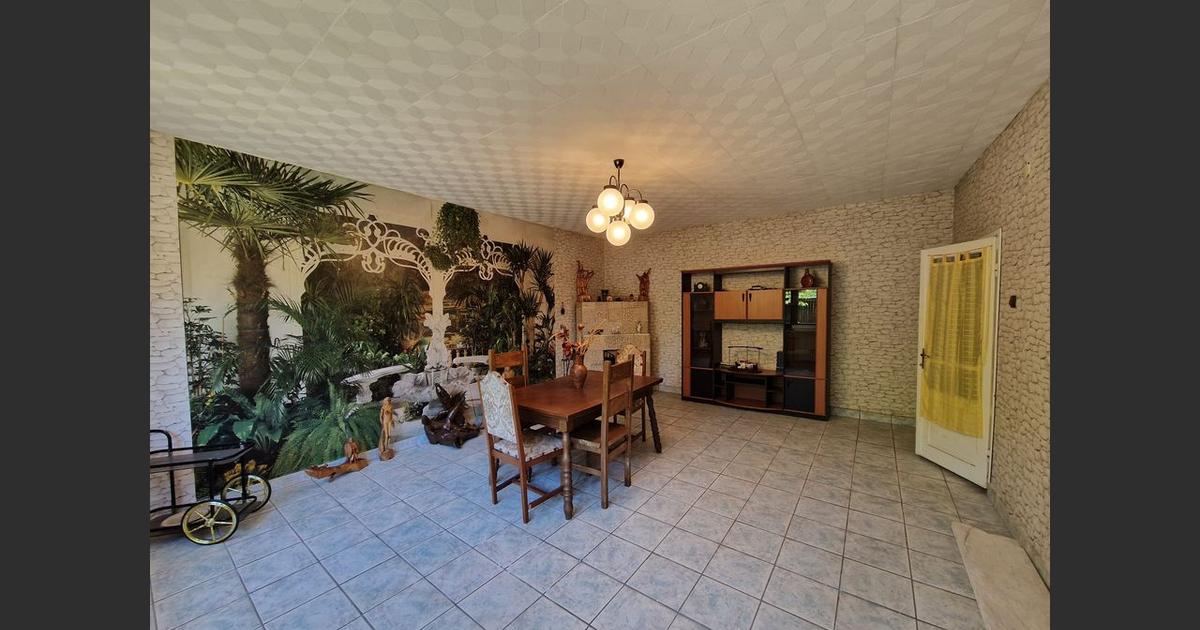 Casă 140 mp cu 4 camere în Băița