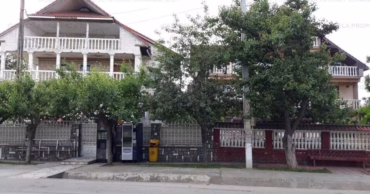 Casă cu 9 camere în zona Central, Balș