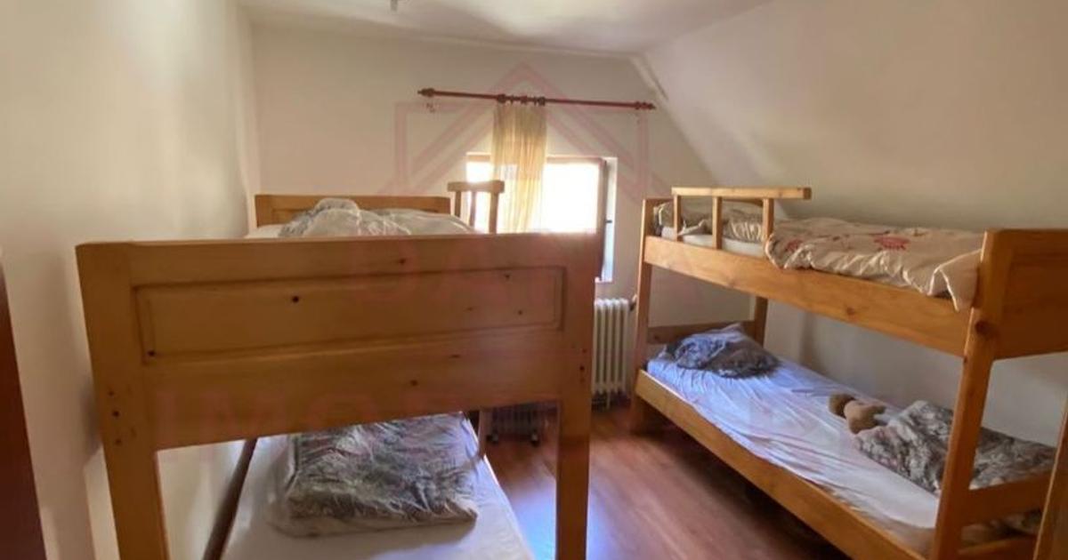 Casă cu 6 camere în Borlova