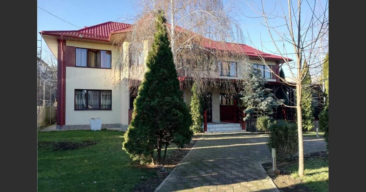 Casă 446 mp cu 3 camere în zona Dragoș Vodă, Botoșani