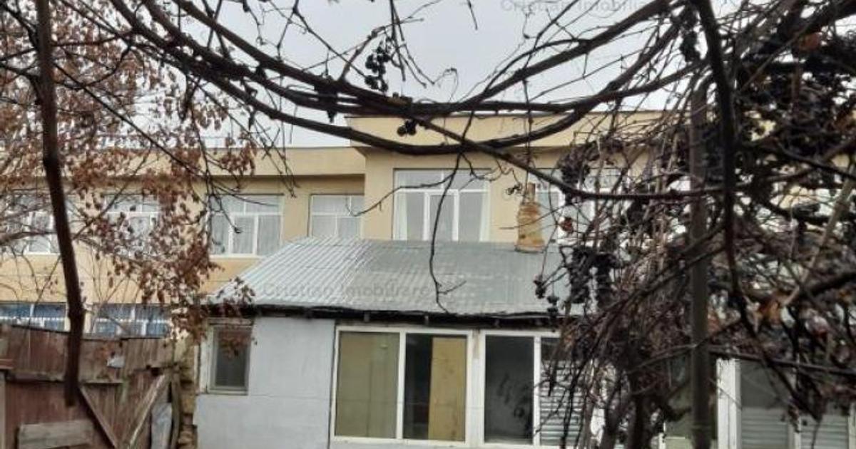 Casă cu 3 camere în zona Apollo, Brăila