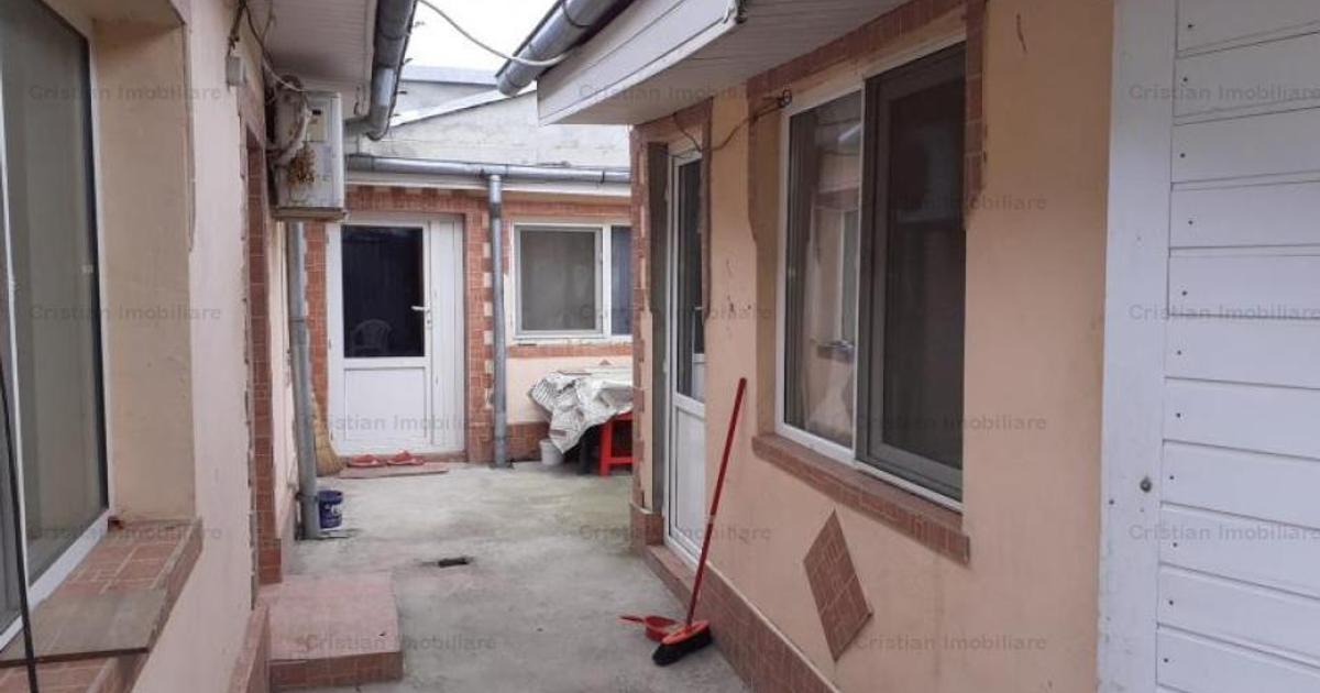 Casă cu 4 camere în zona Apollo, Brăila