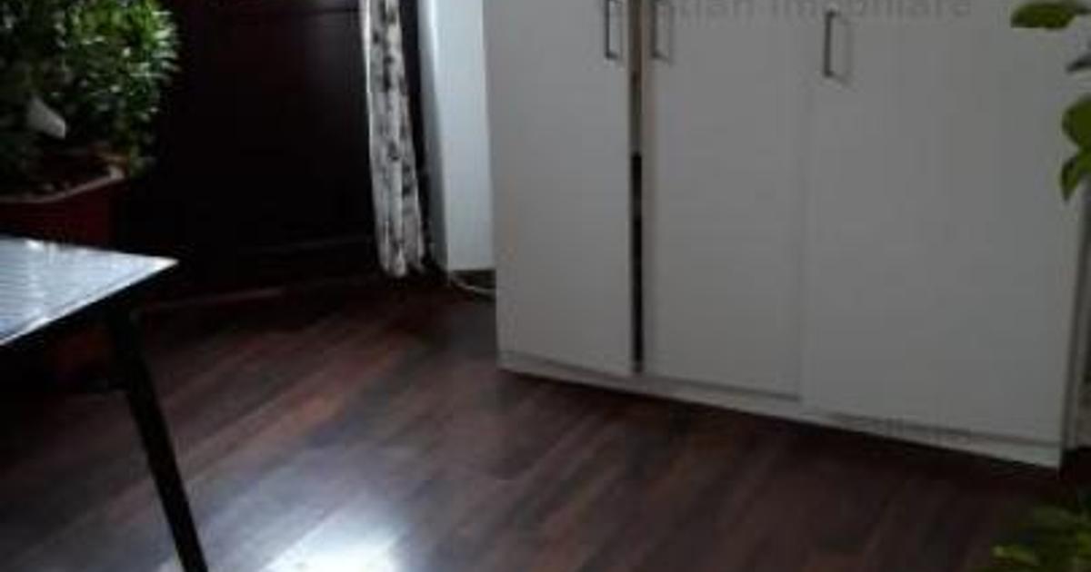 Casă cu 5 camere în zona Apollo, Brăila