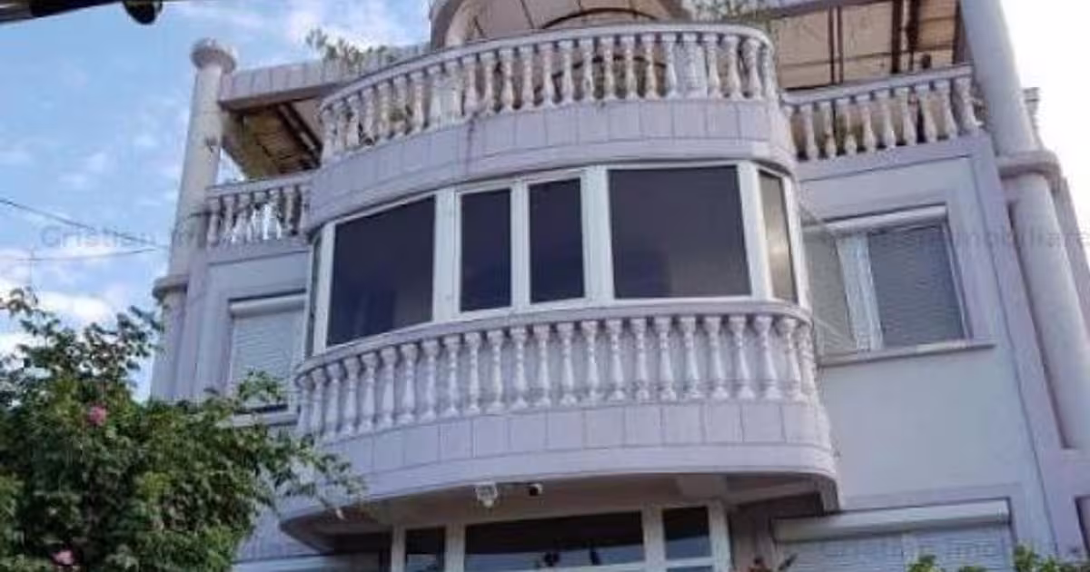 Casă 664 mp cu 14 camere în zona Central, Brăila