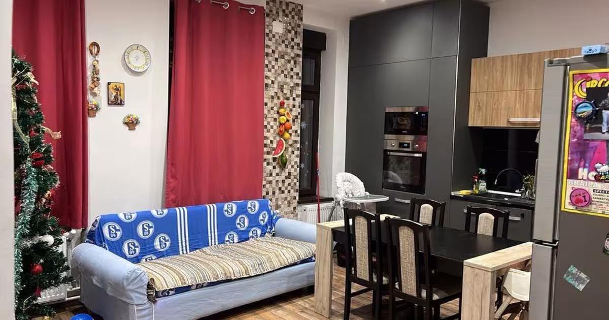 Casă cu 3 camere în zona Central, Brăila