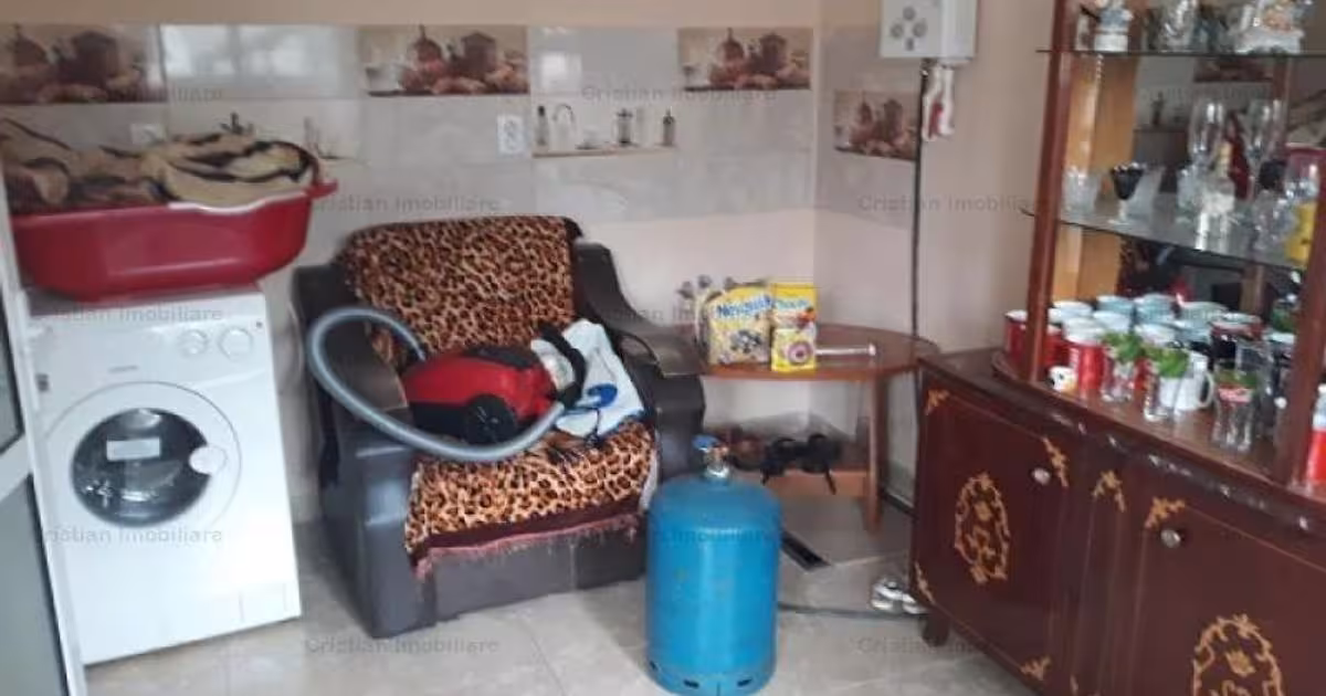 Casă cu 7 camere în zona Chercea, Brăila