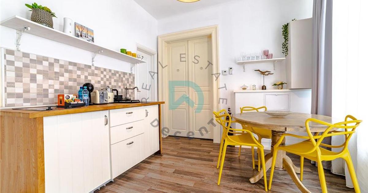 Casă cu 6 camere în zona Centrul Istoric, Brașov