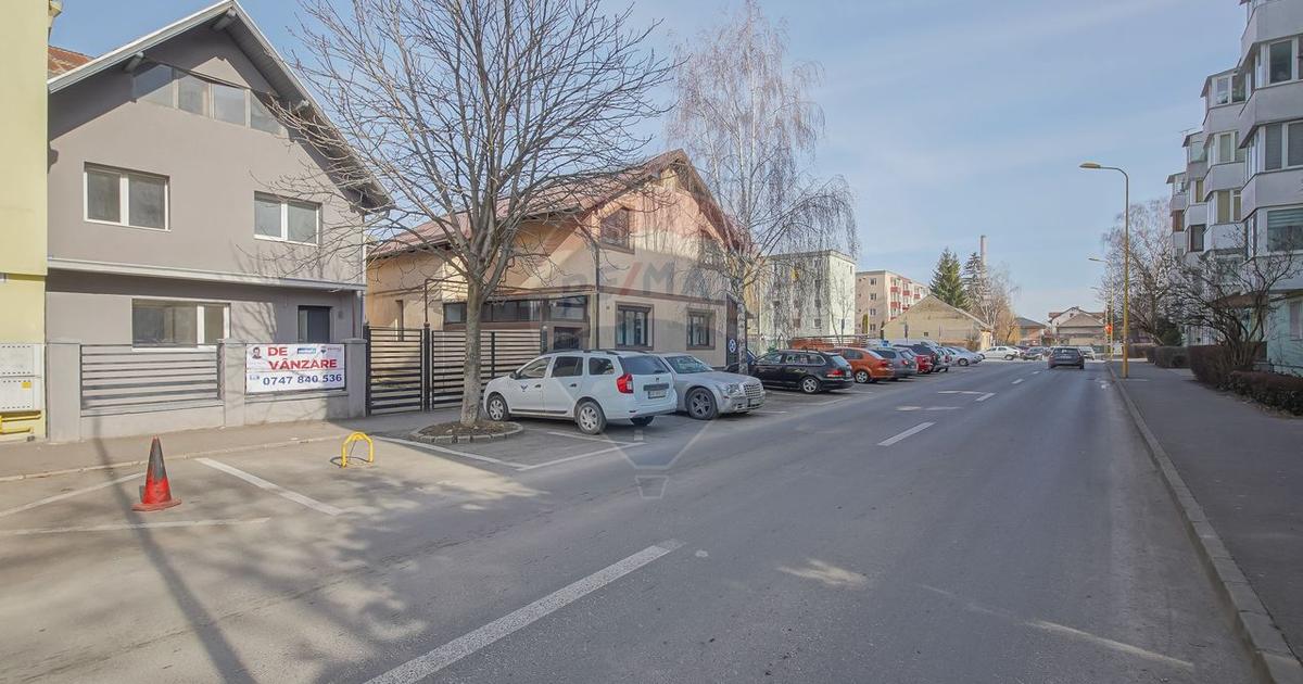 Casă cu 10 camere în zona Florilor, Brașov