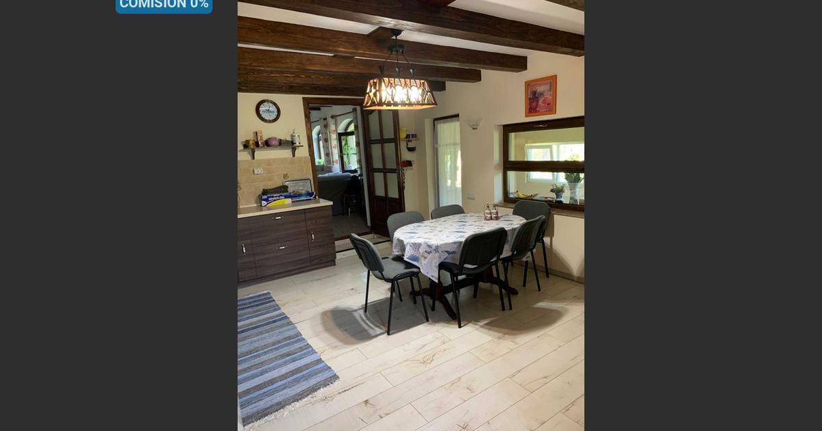 Casă 219 mp cu 7 camere în Brebi