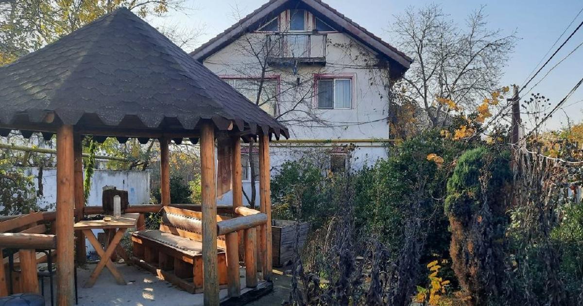 Casă 695 mp cu 14 camere în zona Dorobanți 1, Buzău