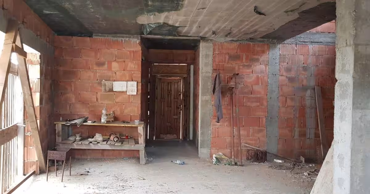 Casă cu 4 camere în Cazasu