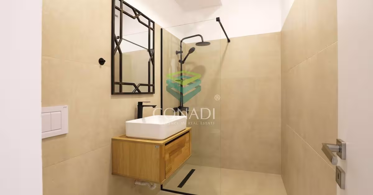 Casă cu 4 camere în Corbeanca