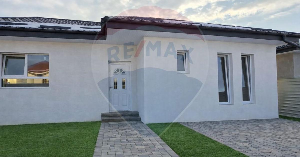 Casă cu 4 camere în Crevedia