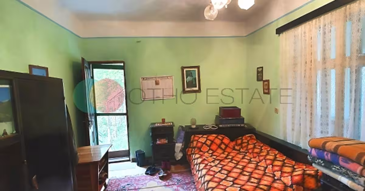 Casă cu 4 camere în Cujmir