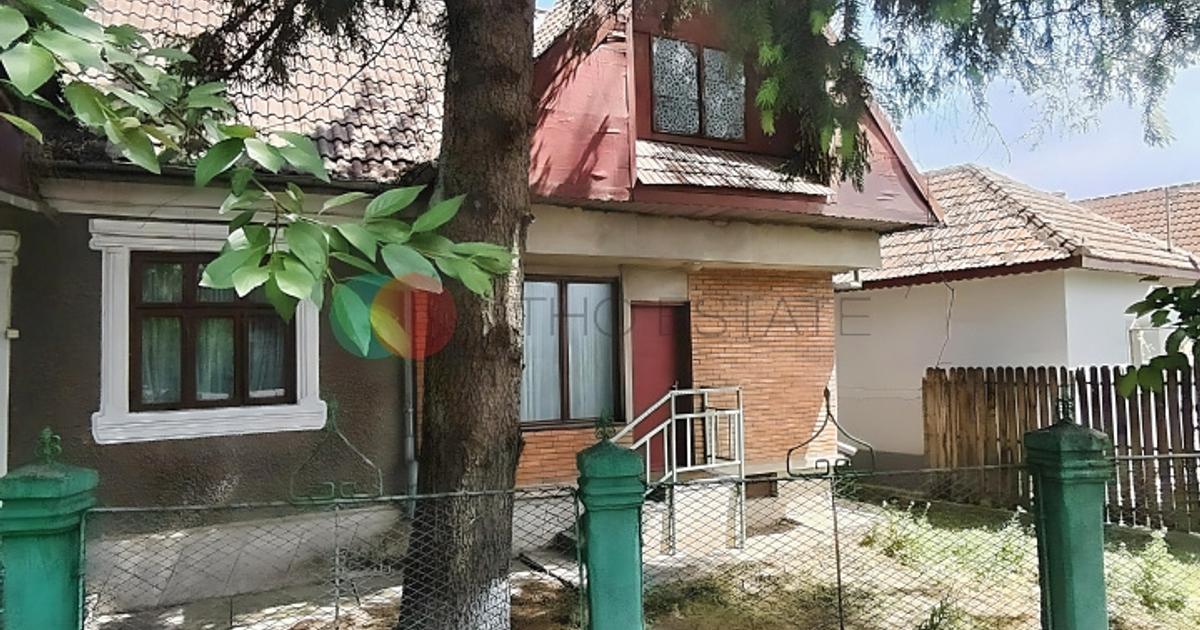 Casă cu 4 camere în Cujmir