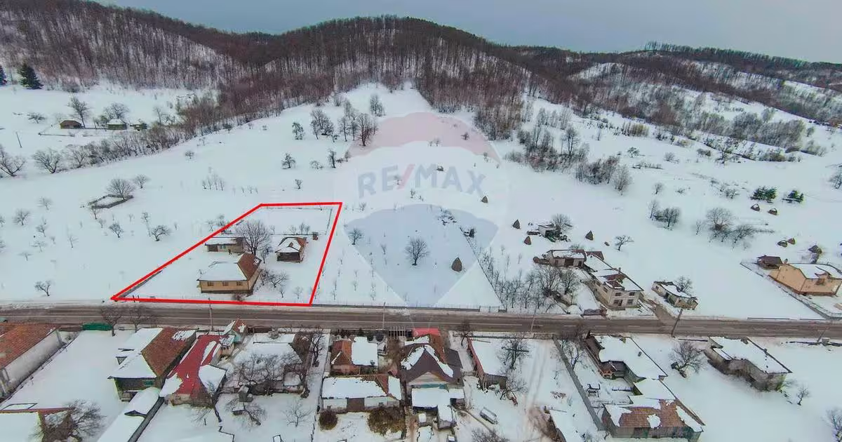 Casă cu 4 camere în Damiș