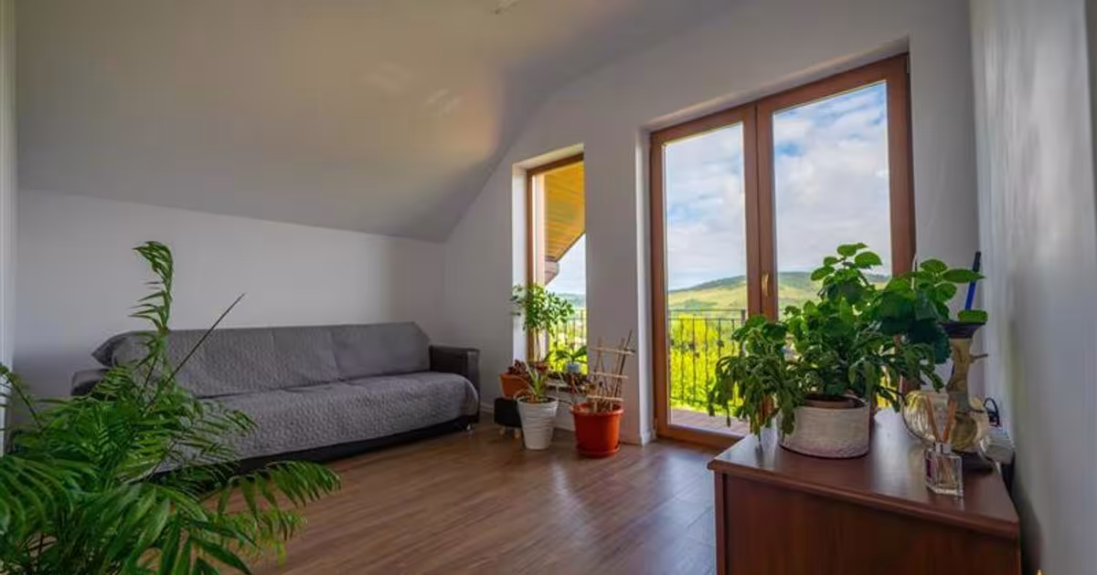 Casă cu 9 camere în zona Exterior Est, Deva