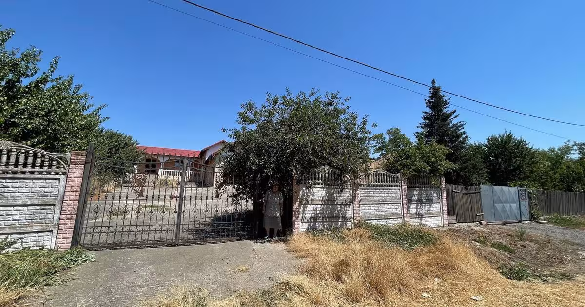 Casă 213 mp cu 5 camere în Fântâna Doamnei