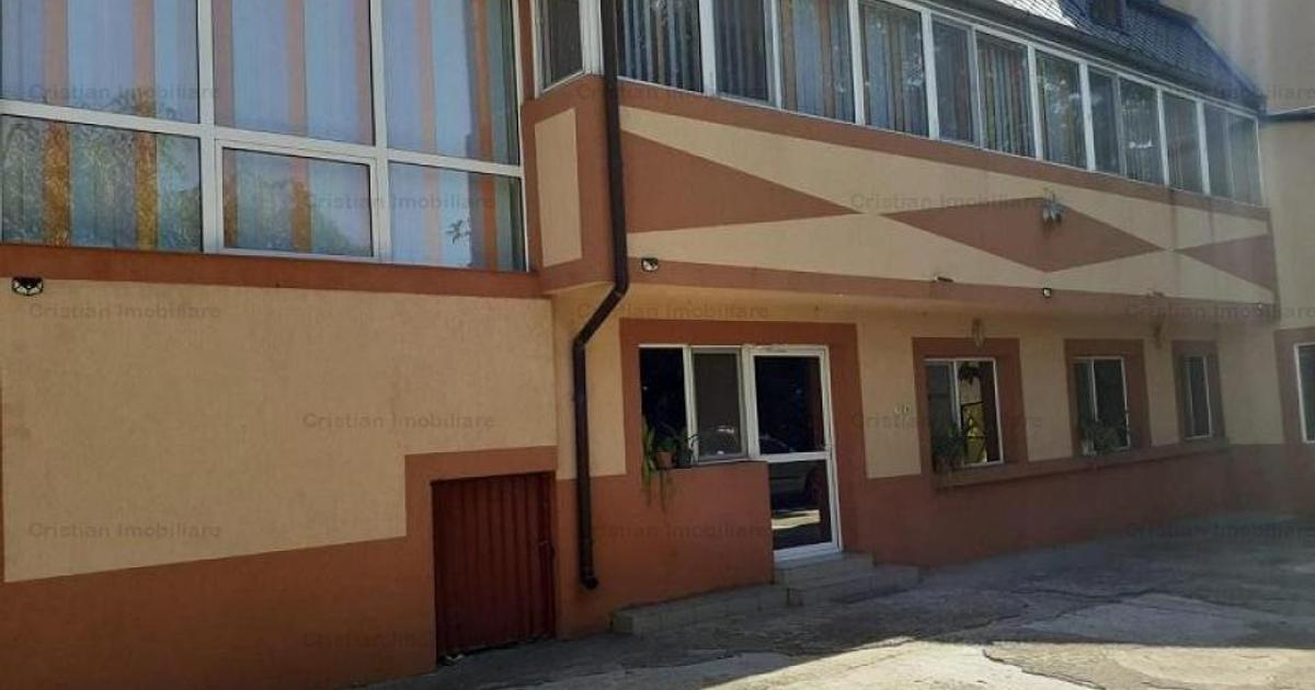 Casă cu 6 camere în Lacu Sărat