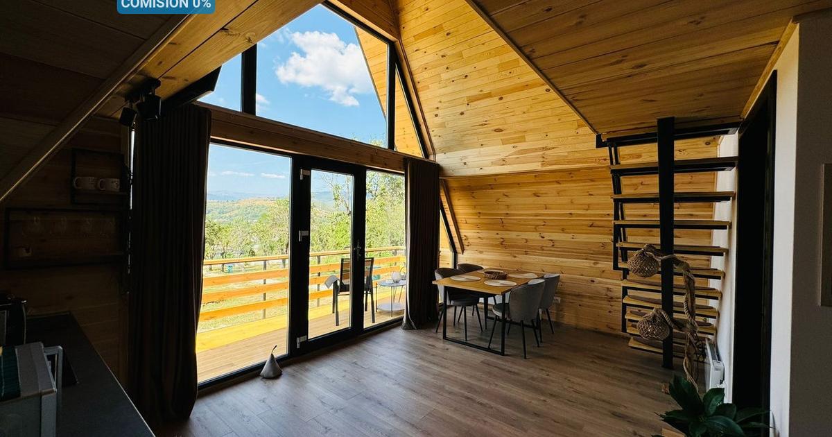 Casă 170 mp cu 5 camere în Lepșa