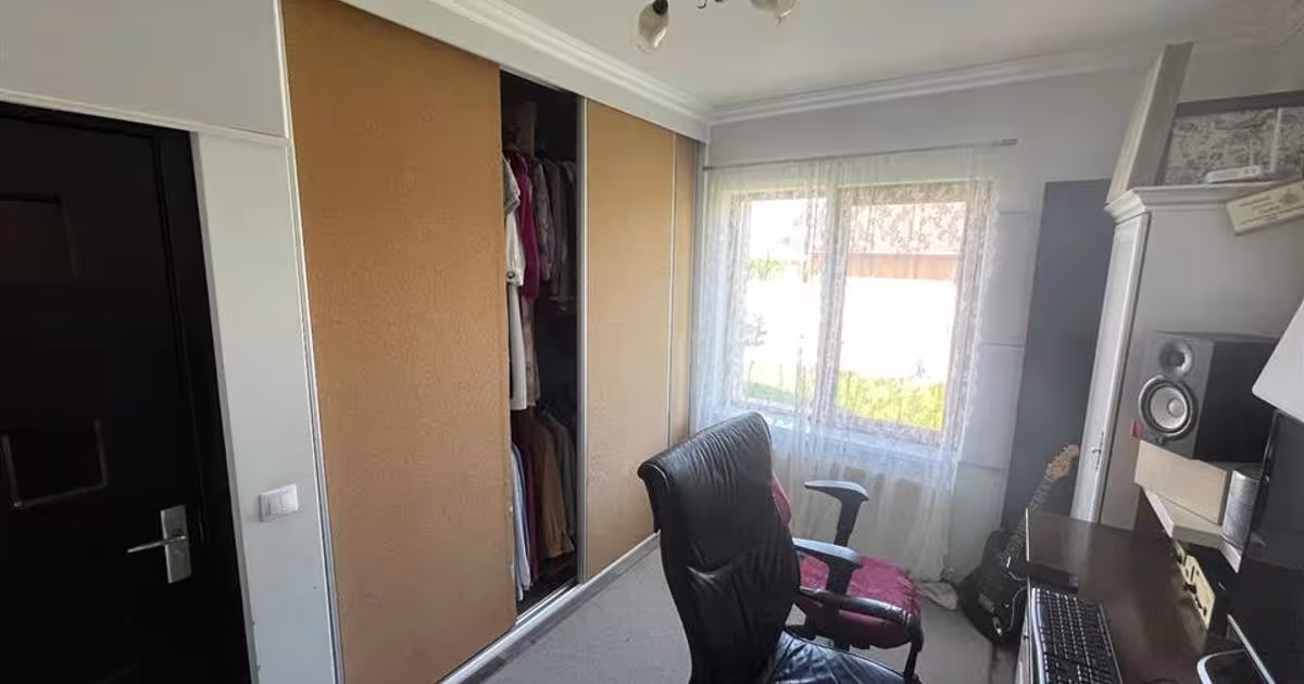 Casă cu 4 camere în Mocira