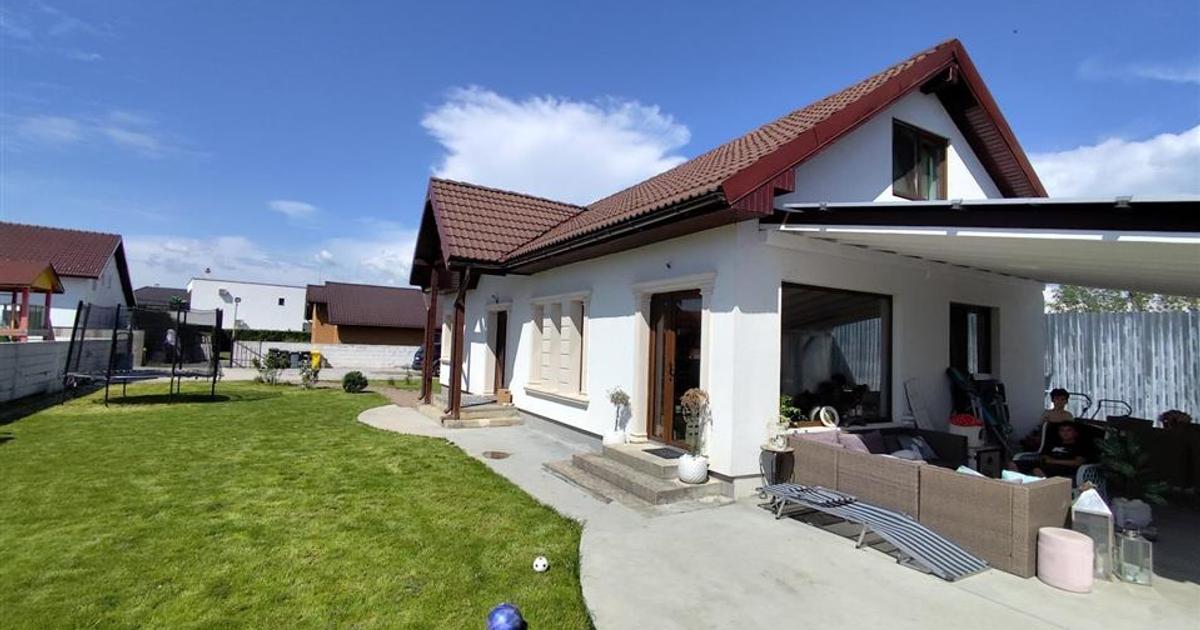 Casă cu 4 camere în Mocira