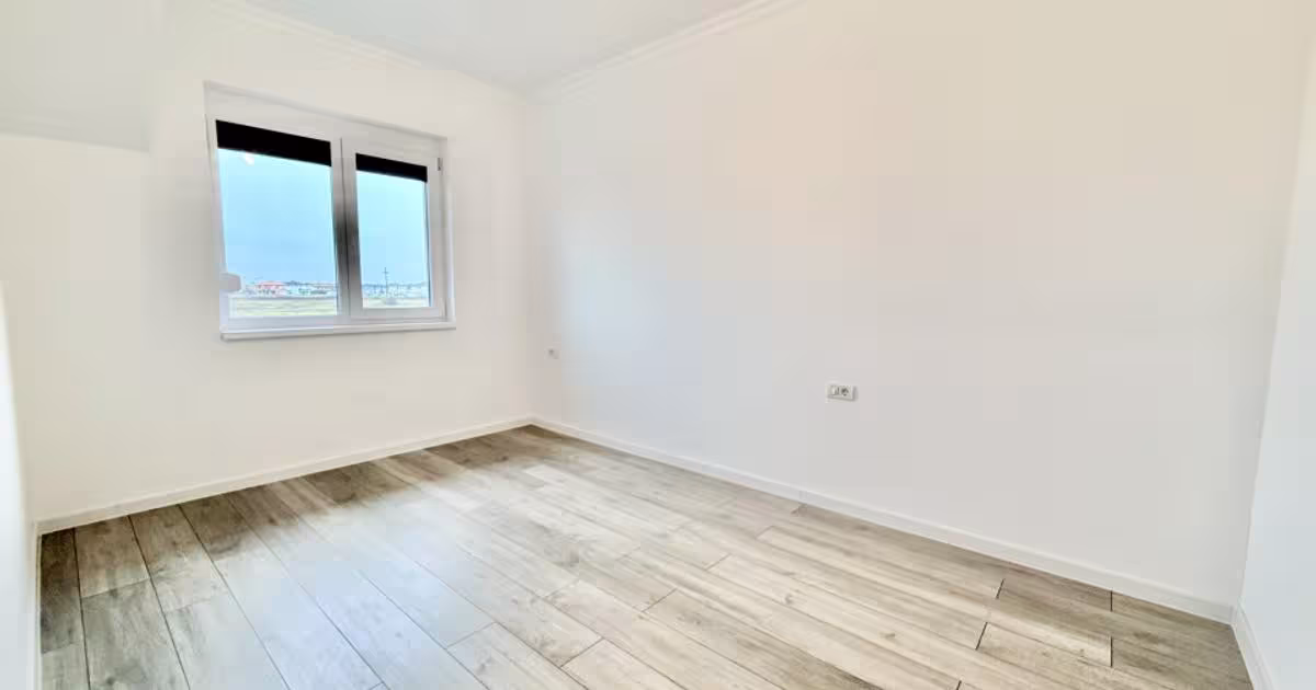 Casă 95 mp cu 4 camere în Moșnița Nouă