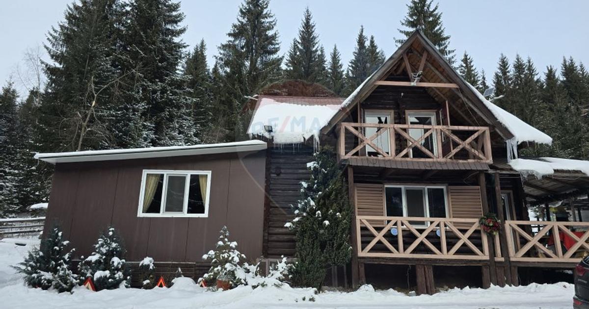 Casă cu 4 camere în Neagra Șarului