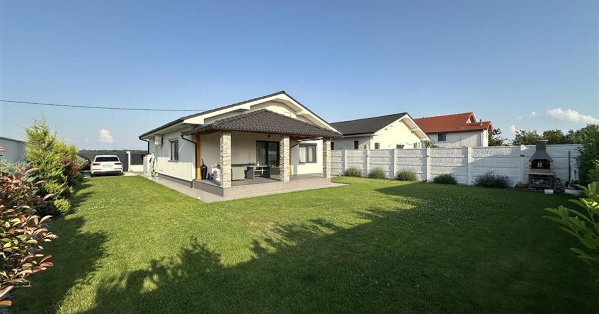 Casă cu 3 camere în Nojorid