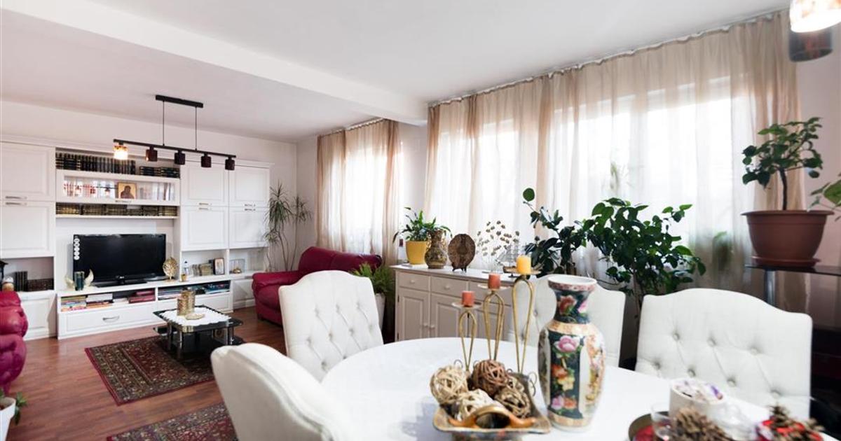 Casă cu 5 camere în zona Nufărul, Oradea