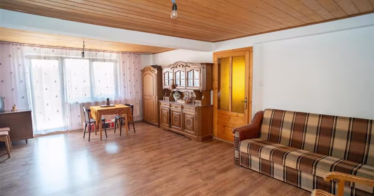 Casă cu 7 camere în zona Rogerius, Oradea